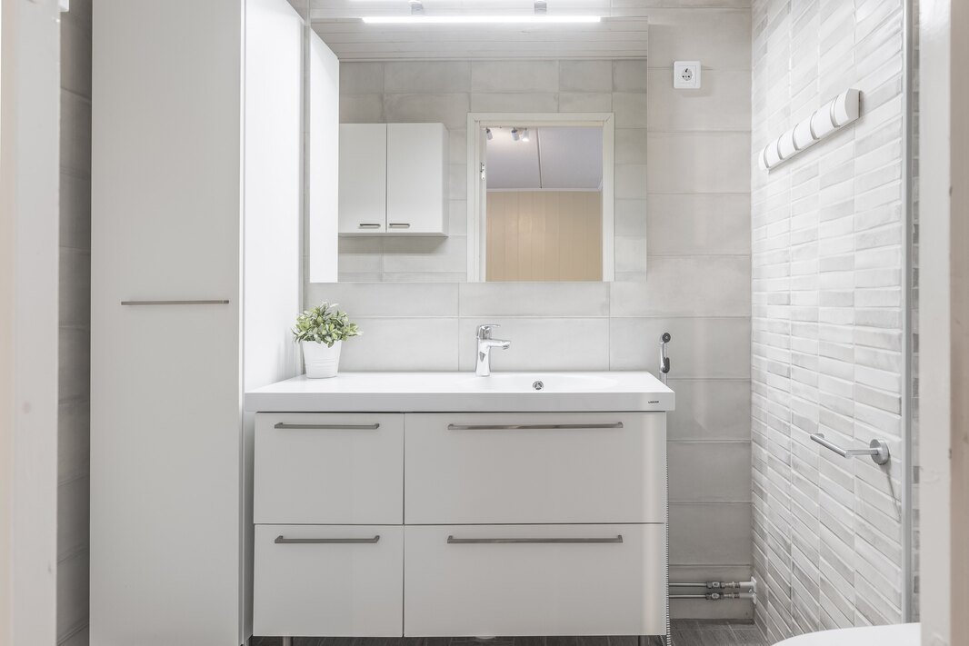 Yläkerran wc on remontoitu v. 2020.