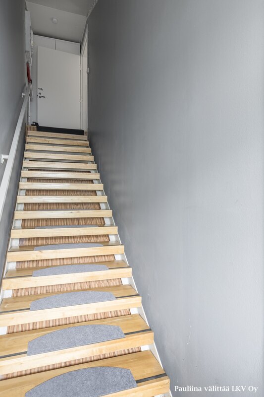 Huoneistoon on oma sisäänkäynti.