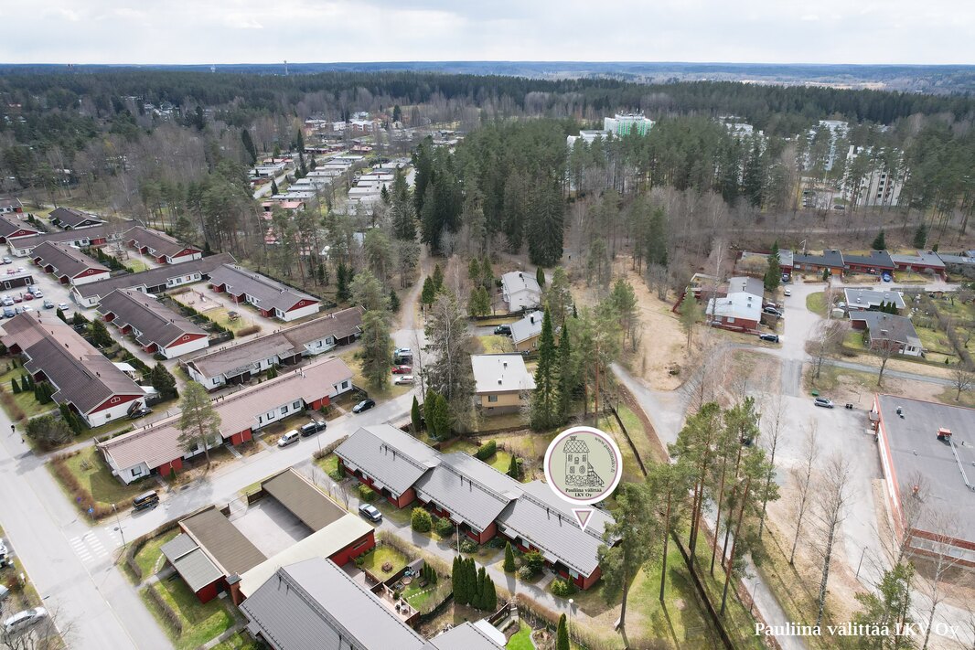 Sveitsin uimala n. 2 km.