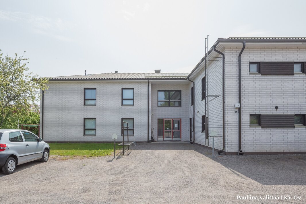 Taloyhtiöön kuuluu 2 rakennusta, yhteensä 22 asuntoa.