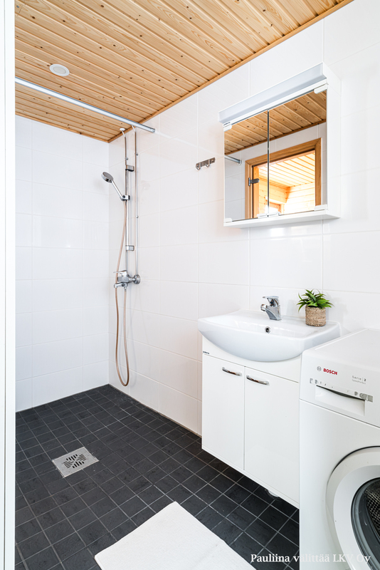 Kylpyhuone ja sauna on remontoitu v. 2016.