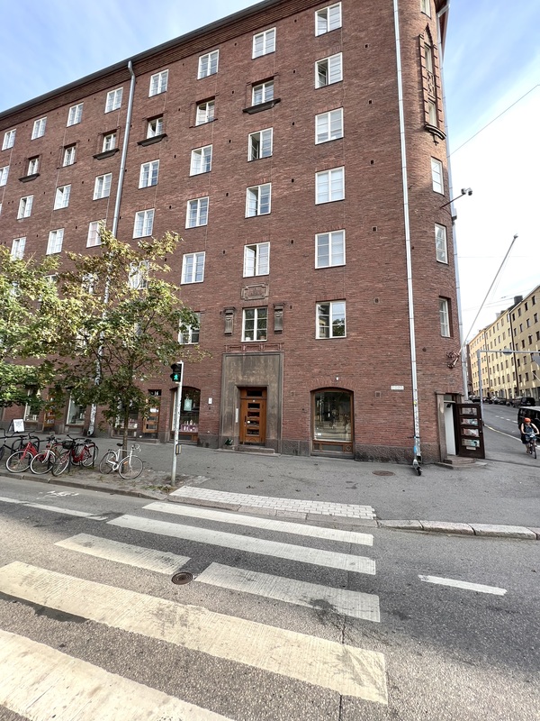 Julkisivu
