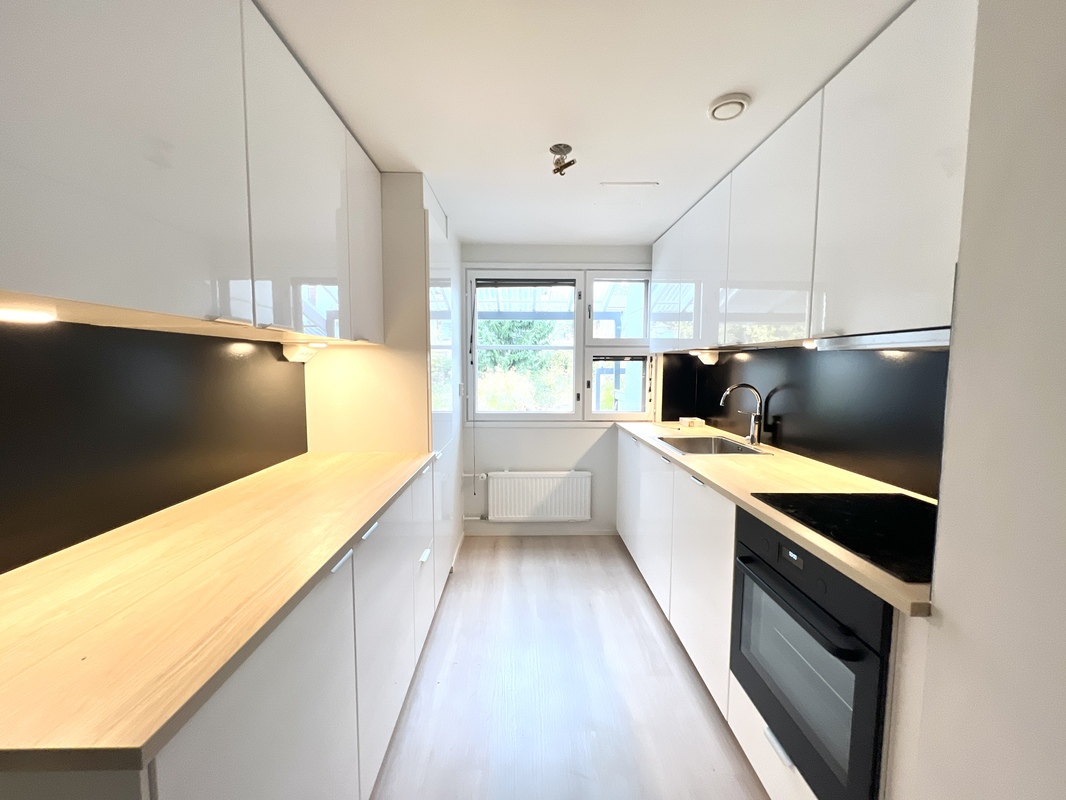 Keittiö, juuri remontoitu