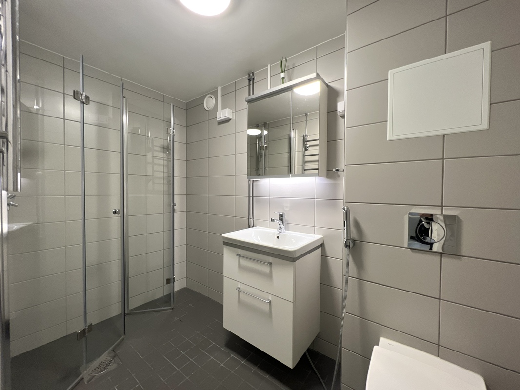 Remontoitu kylpyhuone