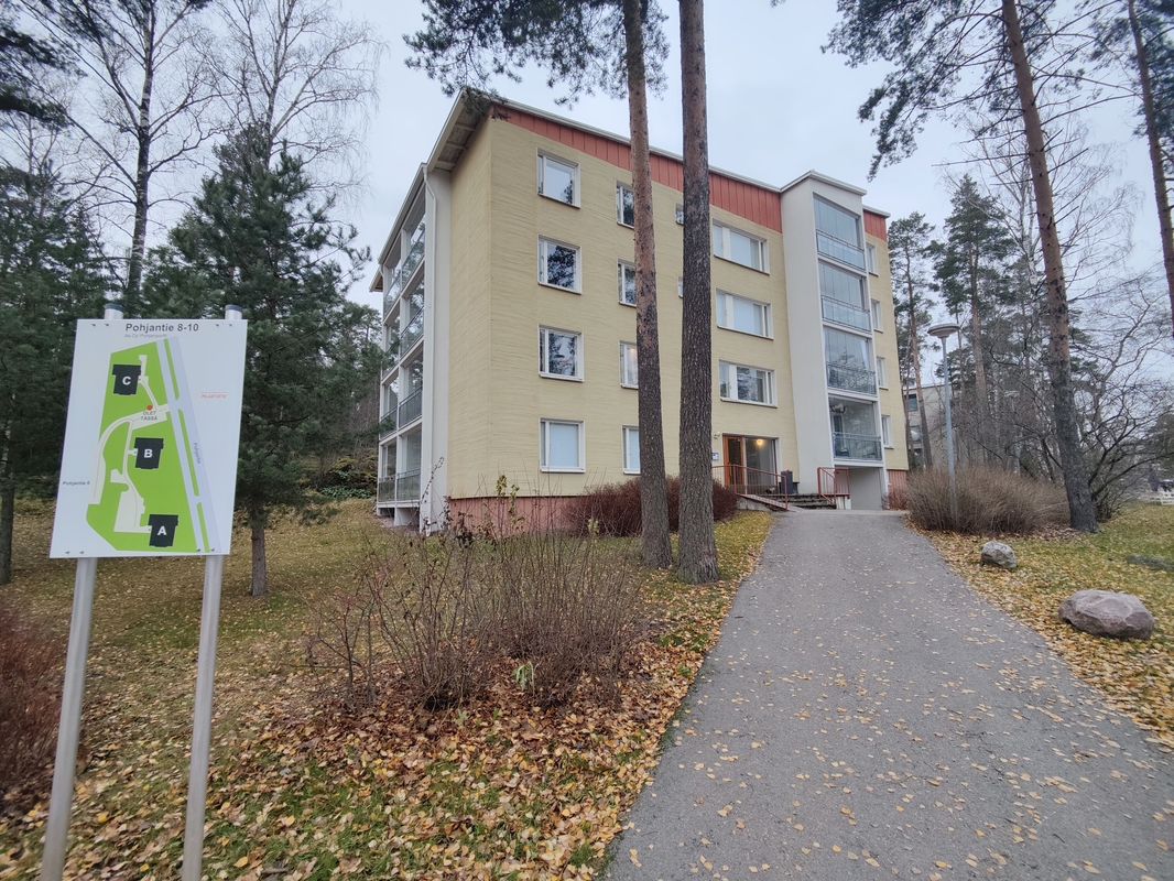 Julkisivu