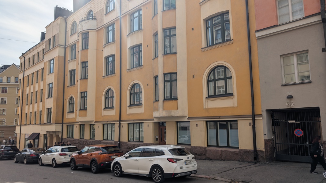 Julkisivu 