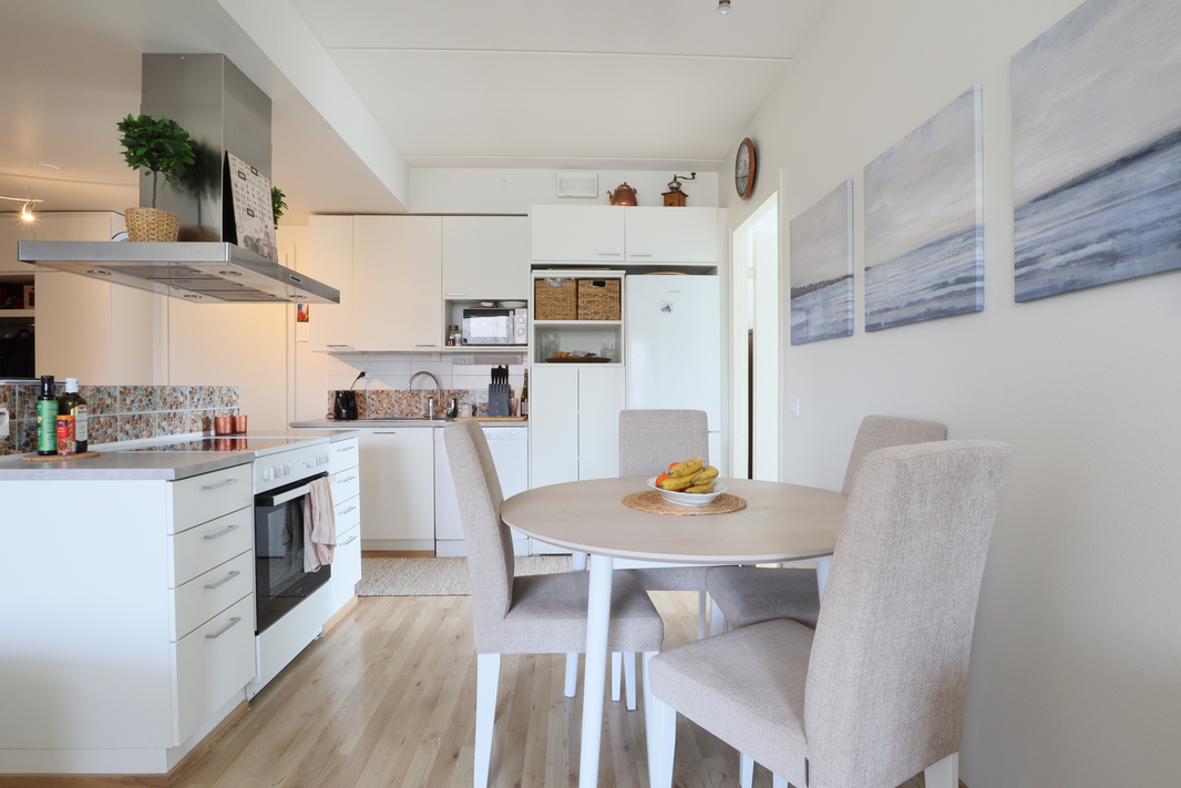 Keittiö ja ruokailutila