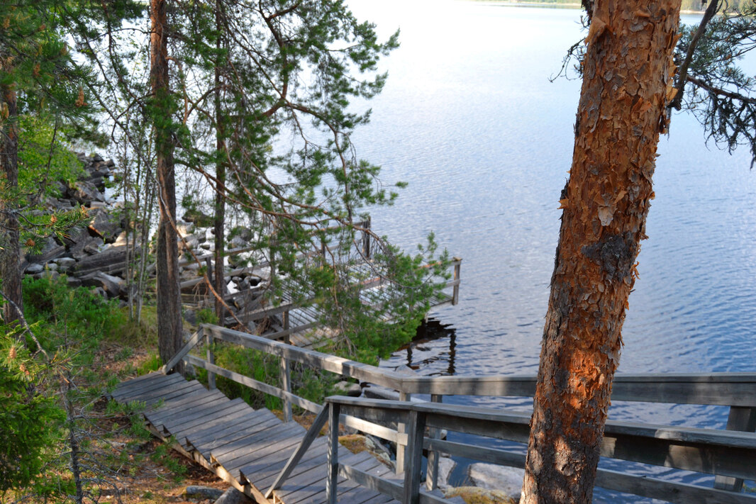 vanhan hirsimökin ranta