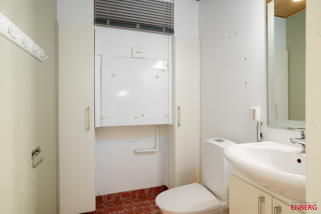 Erillinen WC