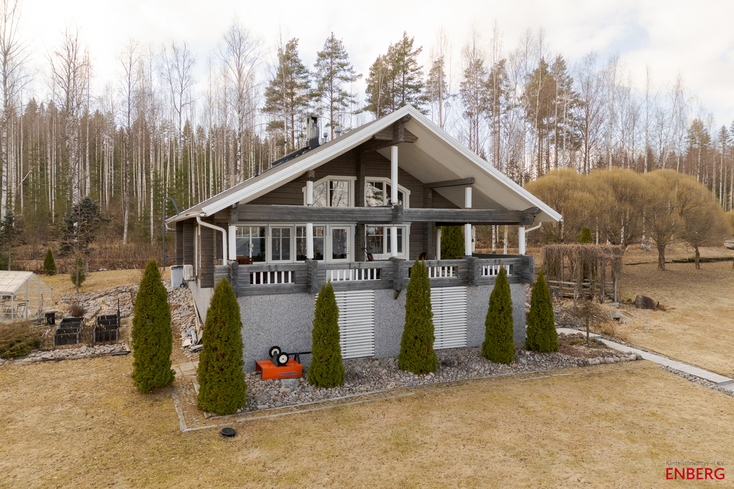 Päärakennus