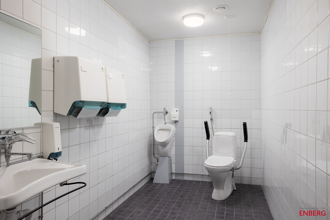 Useita erillisiä wc-tiloja