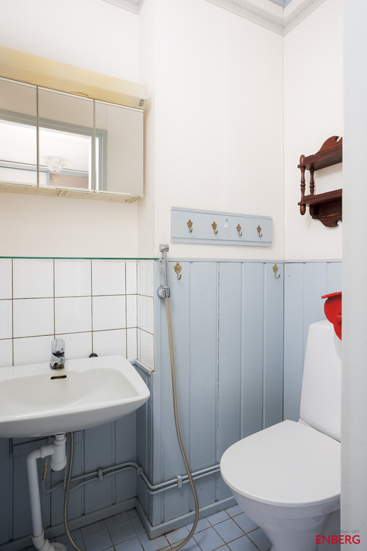 Erillinen WC