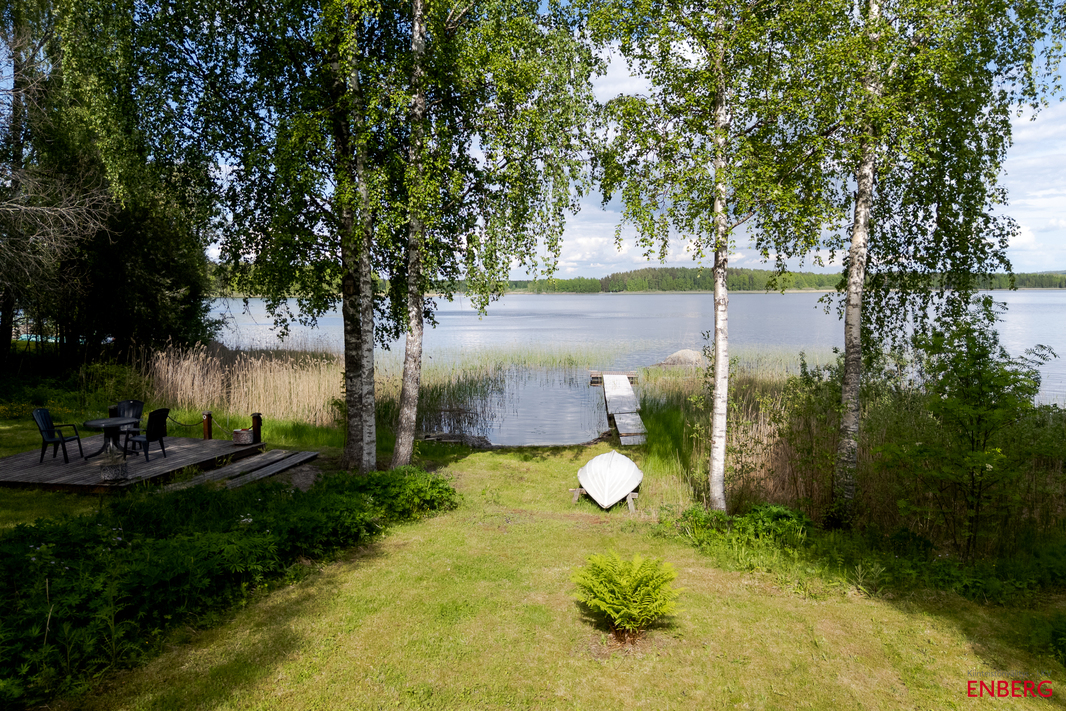 Näkymä rantaan