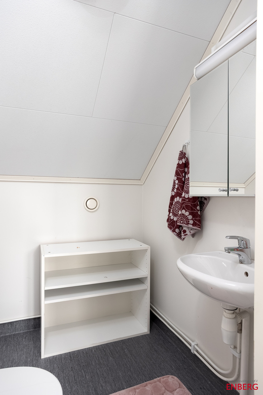 Yläkerran WC