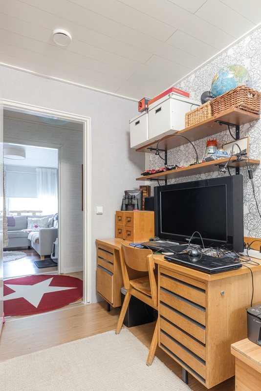 2 makuuhuoneen työtila