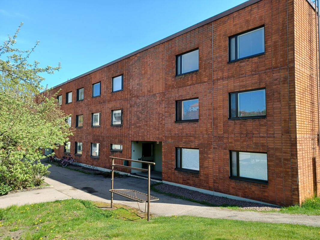 Julkisivu sisäpihan puolelta