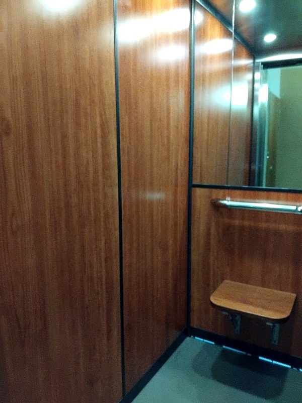 Hississä penkki
