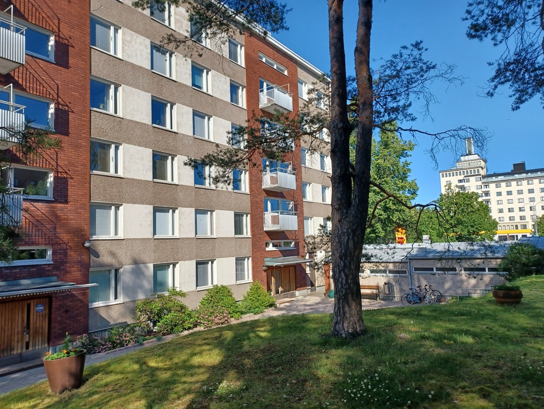 Julkisivu, sisäpiha