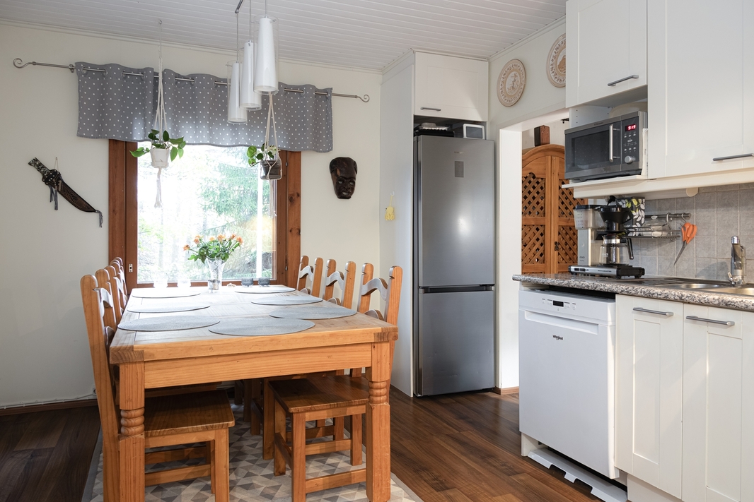 Yleiskuva keittiöstä