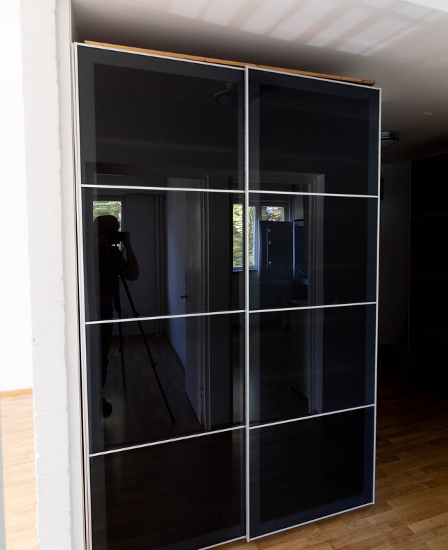 Eteisen liukuovikaapisto