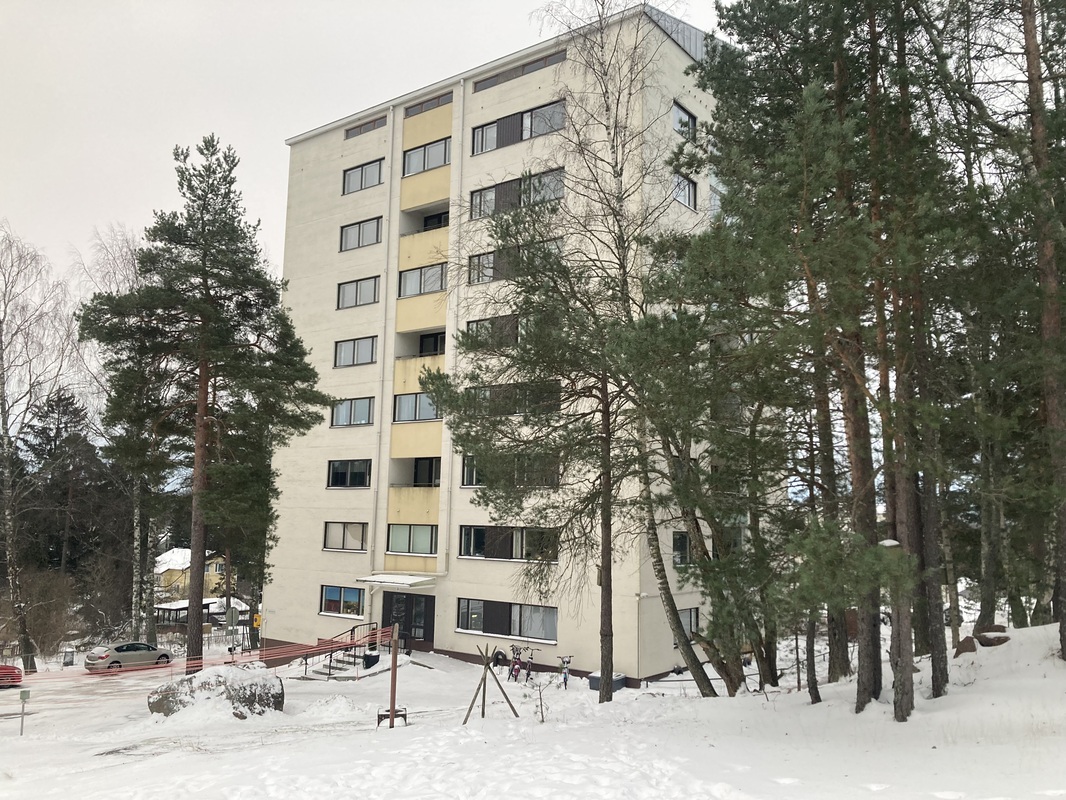 Pääskysentie 2 talvikuva