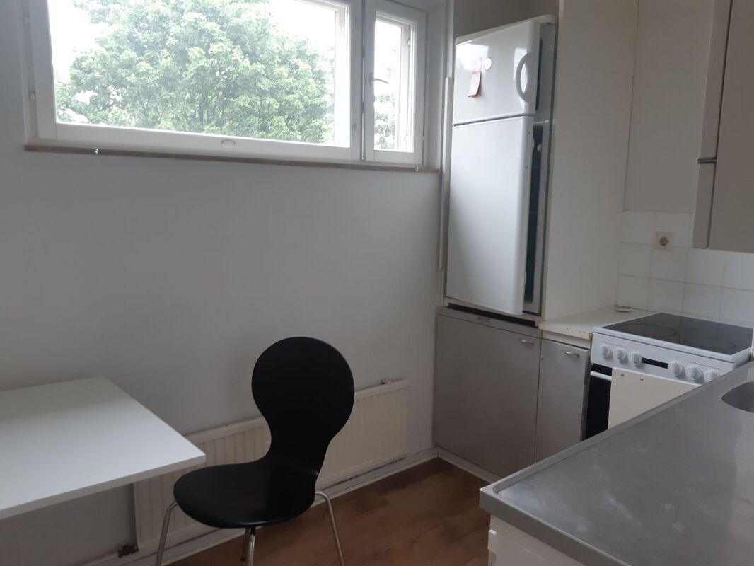 Keittiöstä yleiskuva