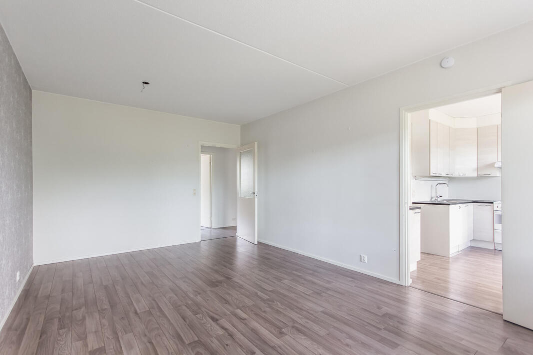 Yleiskuva olohuoneesta 3