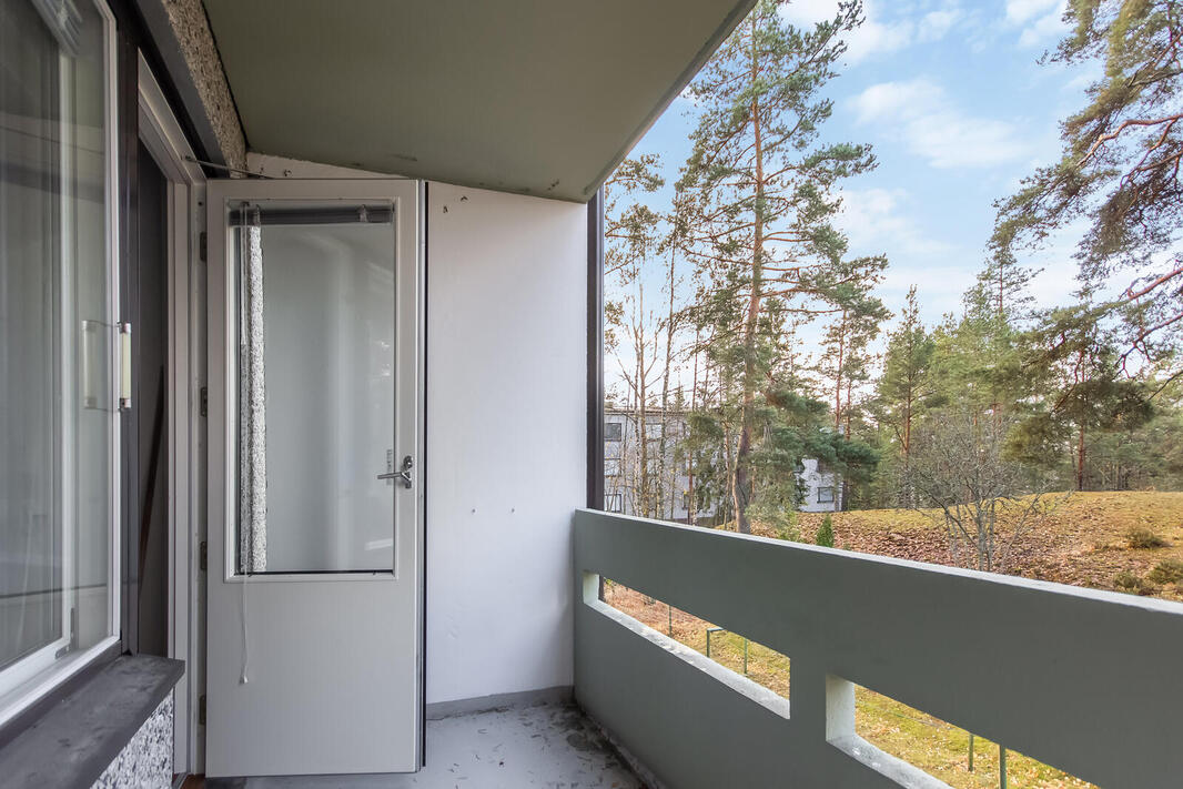 Asunnon parvekkeelta