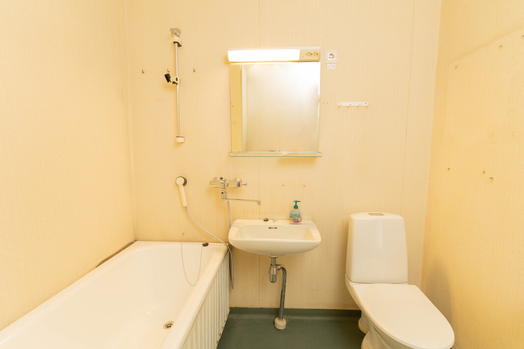 Alkuperäinen kylpyhuone 2