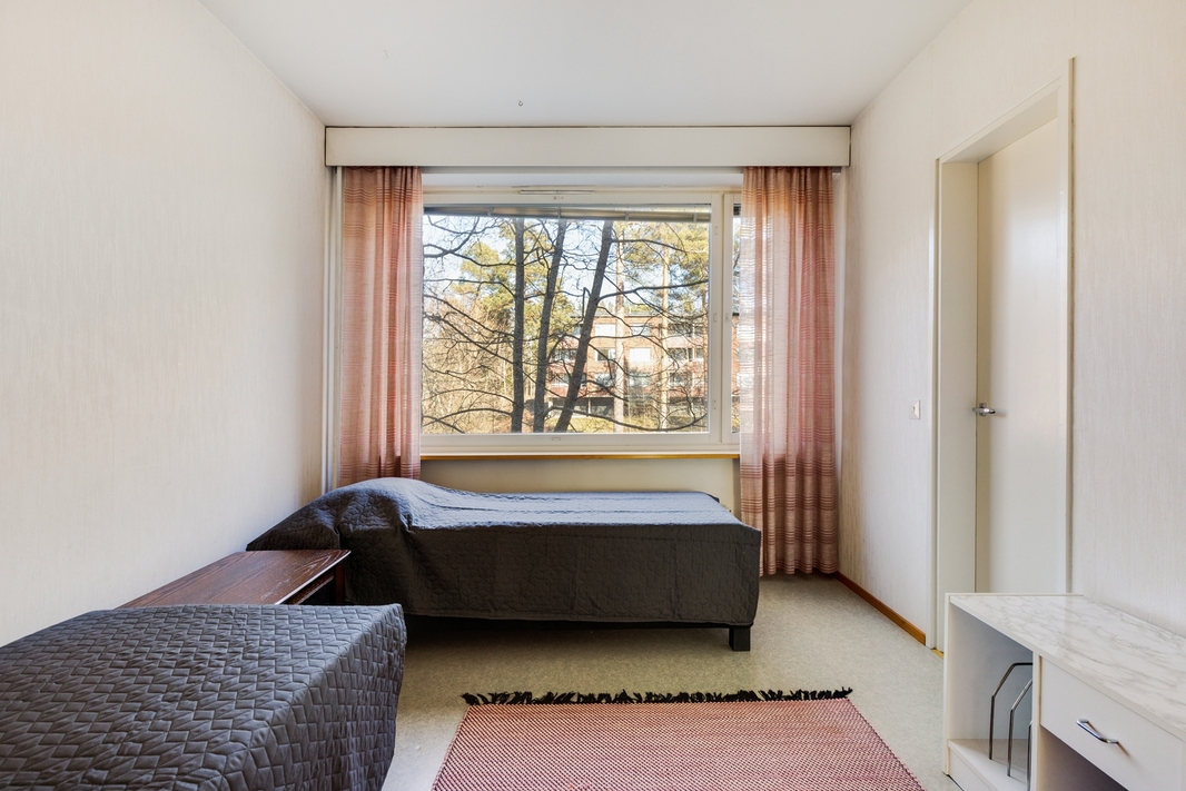 Makuuhuone jossa vaatehuone