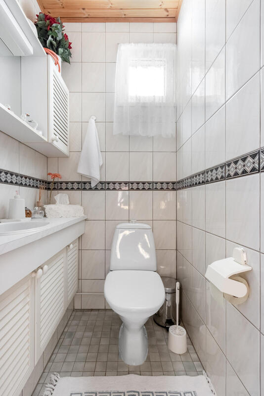 Erillinen wc 1