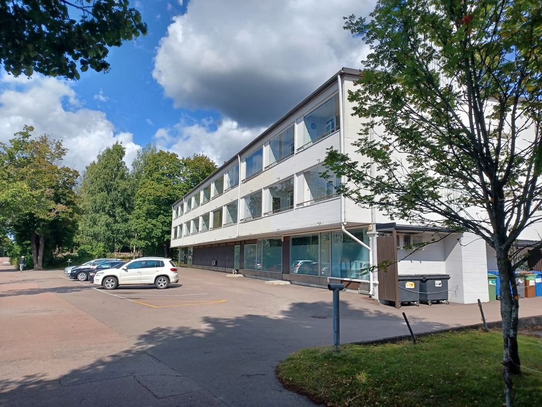 Julkisivu