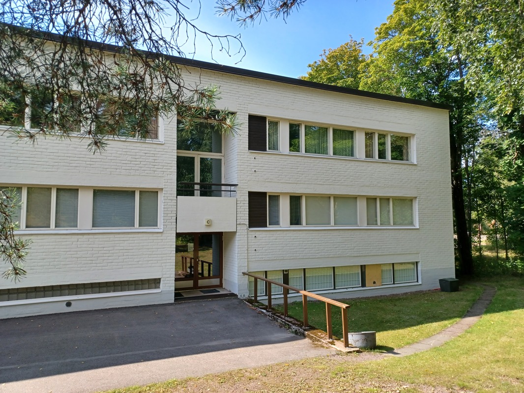 Julkisivu, sisäpiha