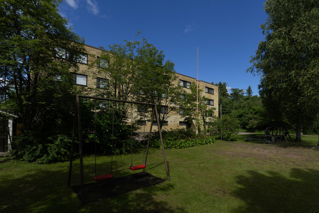 Yleiskuva yhtiön julkisivusta kuva 4