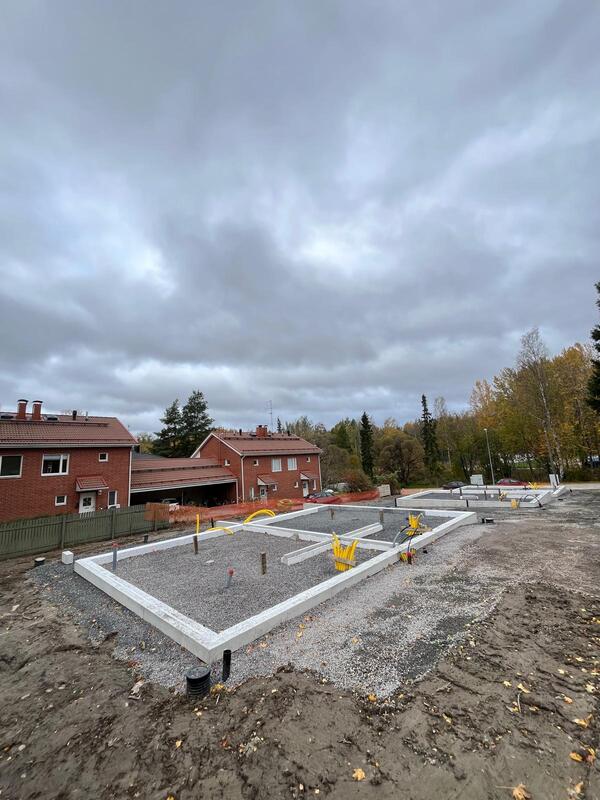 Paritalo-asuntojen perustukset valmiit