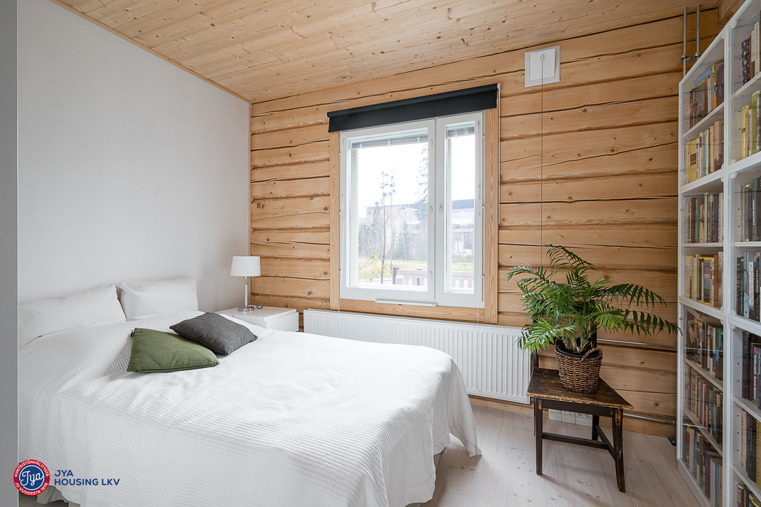 Alakerran makuuhuone