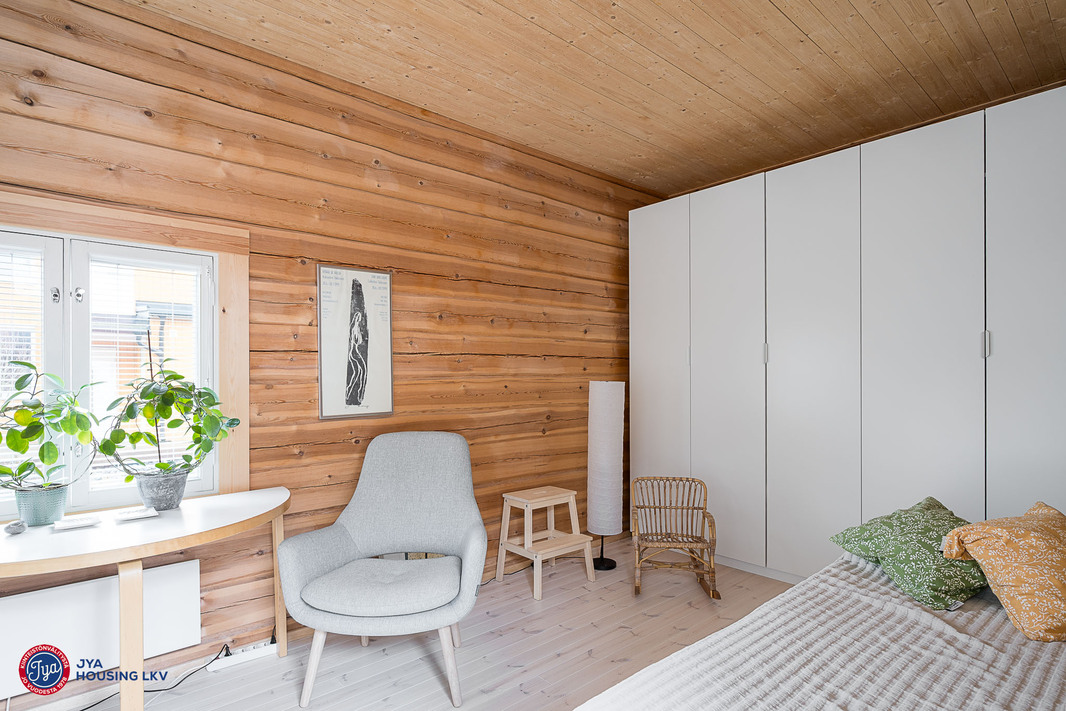 Asunnon monikäyttöisen pihatalon sisänäkymä