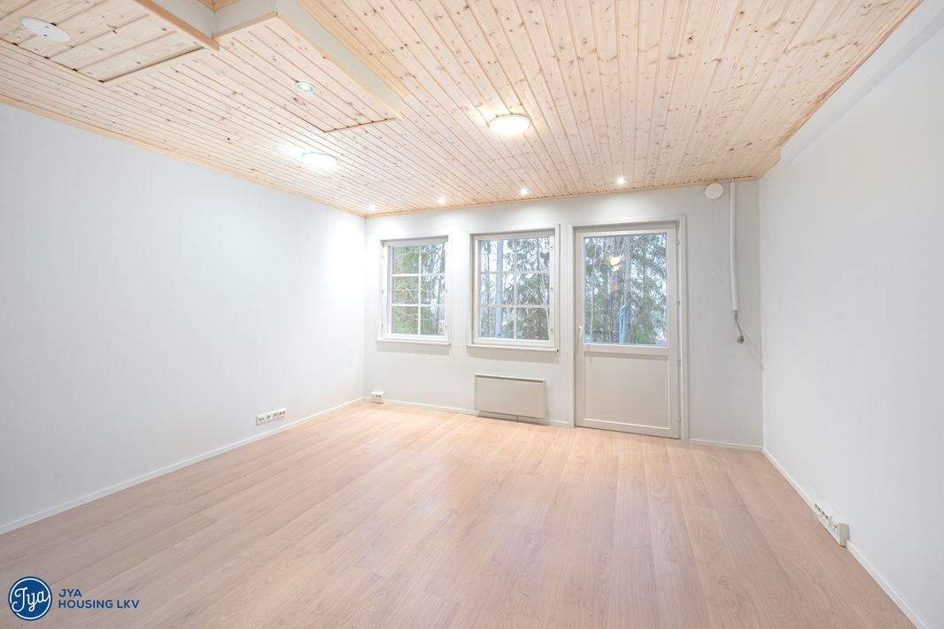 Huone kellarikerroksessa