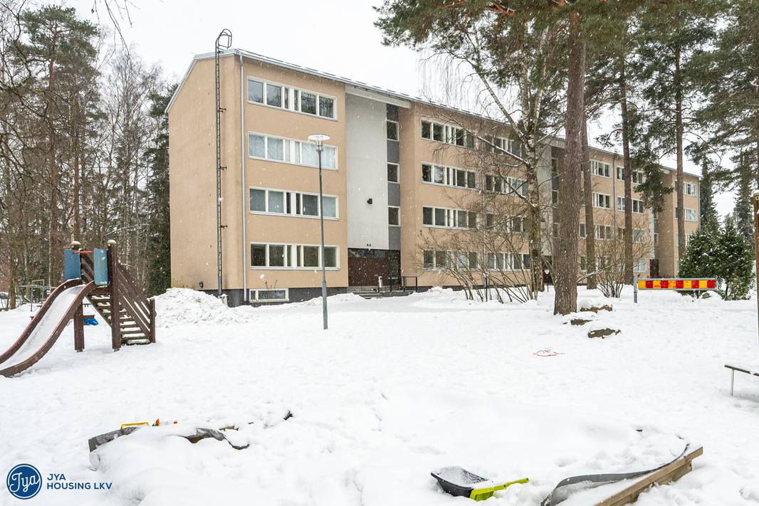 Julkisivu sisäänkäynti