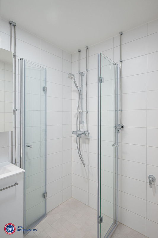 2026 valmistuvan linjasaneerauksen yhteydessä uusittu kylpyhuone.