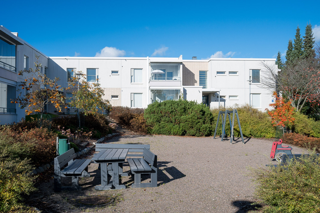 Turvallinen piha lapsille