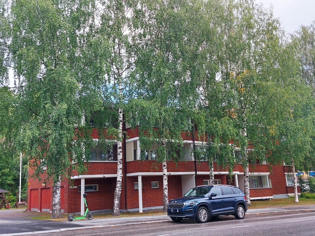 Julkisivu