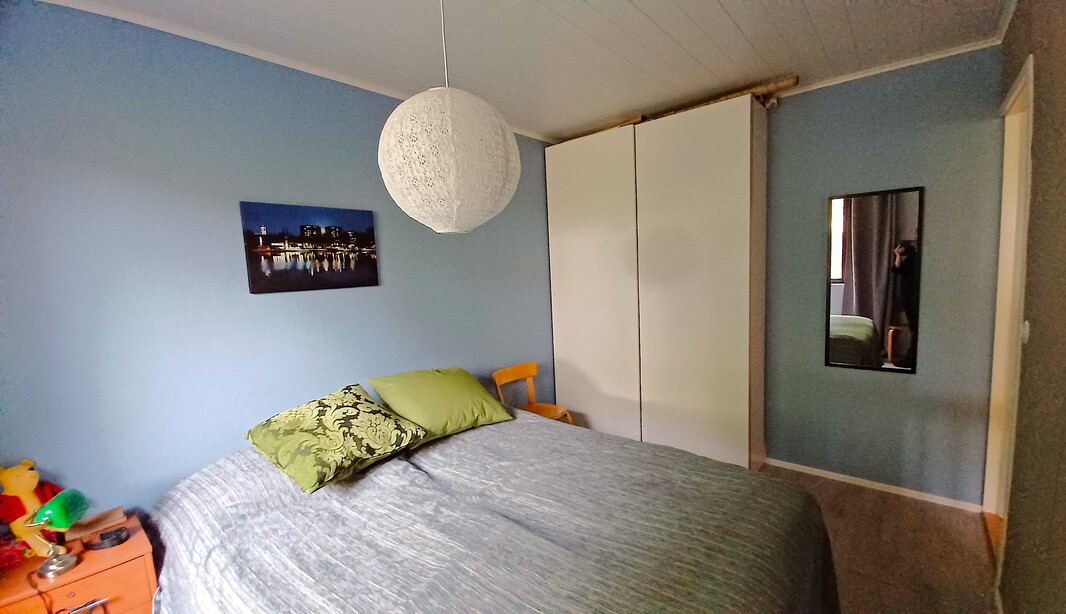 Yläkerran makuuhuone