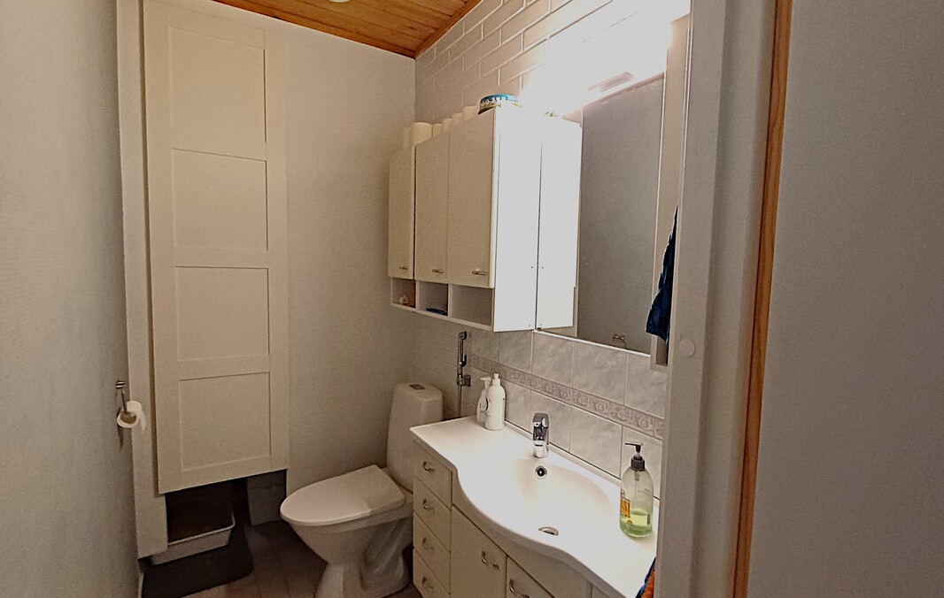Yläkerran wc