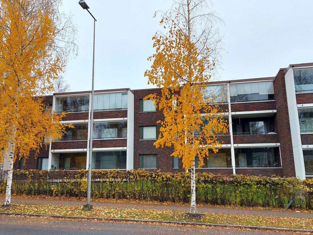 Julkisivu Siikaniemenkadulle