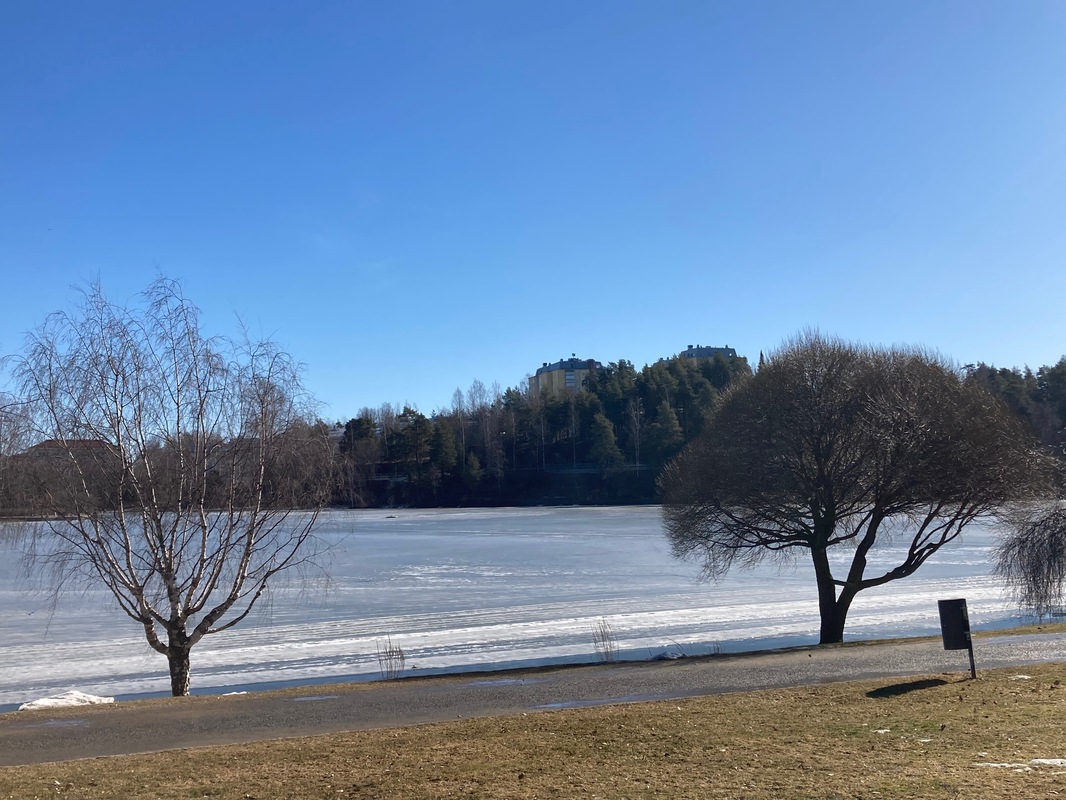 Valkeisenlammen puisto