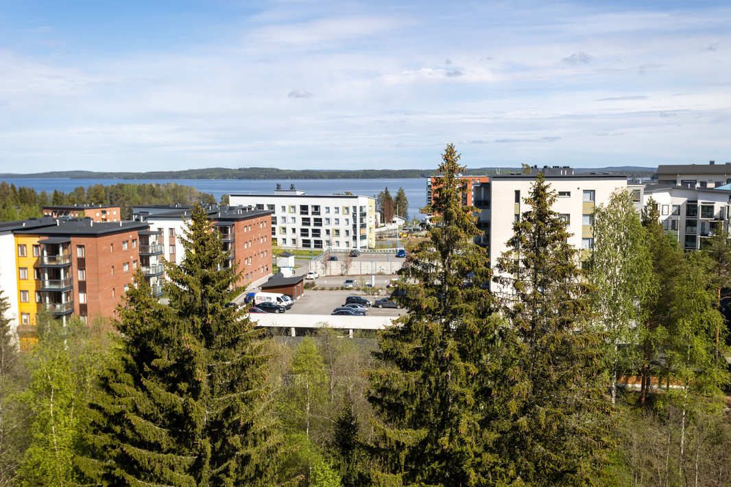 Näkymä makuuhuoneen ikkunasta