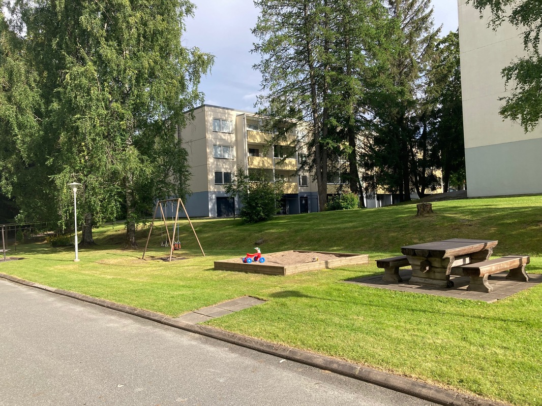 viihtyisä sisäpiha