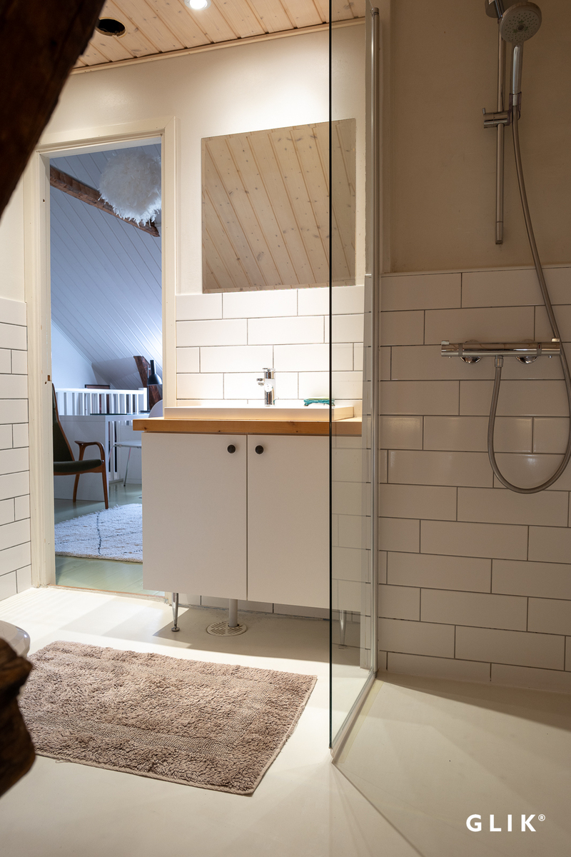 Rautatienkatu 2, 33100 Tampere, Juhannuskylä