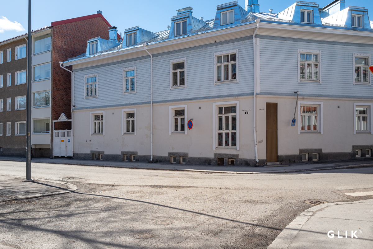 Rautatienkatu 2, 33100 Tampere, Juhannuskylä